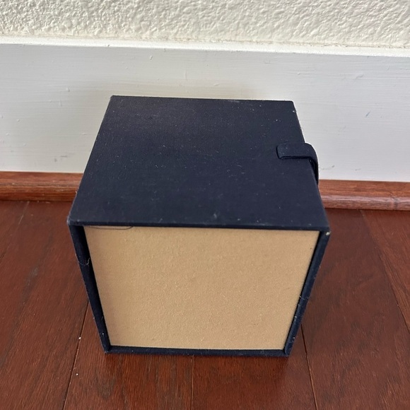 Hard Case Protective 4.75" Square Box Covered In Navy Fabric Gold Interior
Foam - Picture 4 of 8